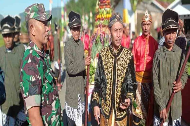 Kirab Tenong Kemakmuran Hasil Bumi Desa Sirukun