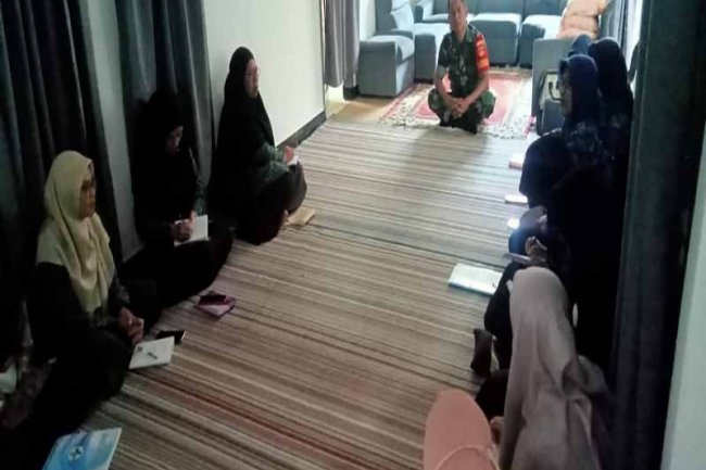Mewujudkan Keakraban, Babinsa Koramil Kalibening Hadiri Musyawarah kader posyandu