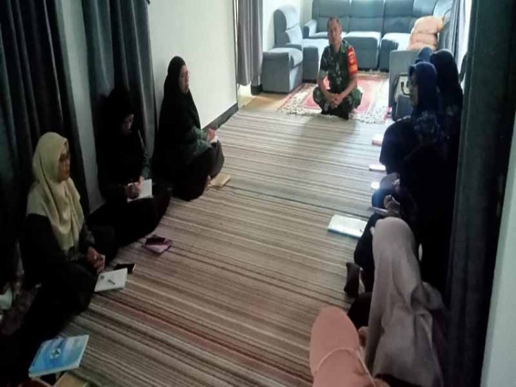 Mewujudkan Keakraban, Babinsa Koramil Kalibening Hadiri Musyawarah kader posyandu