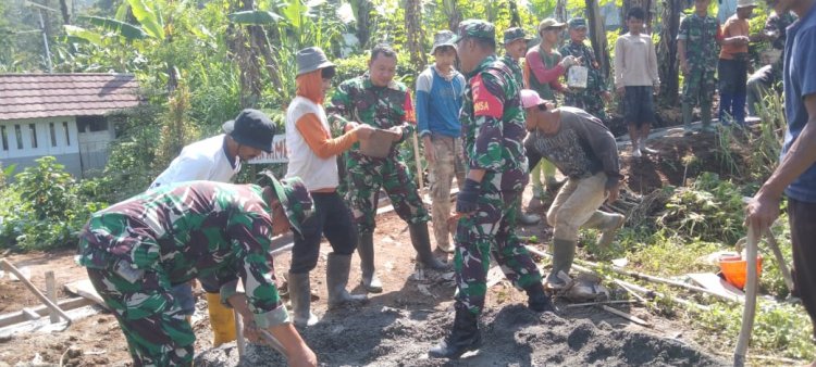 Danramil 06/KLB beserta anggota laksanakan Kerja Bakti Pembangunan Talud