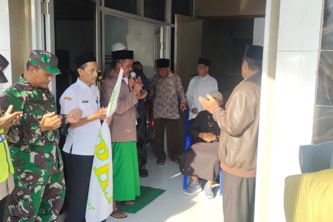 Babinsa Koramil 06/Kalibening Hadiri Kegiatan Pelepasan Calon Jemaah Haji