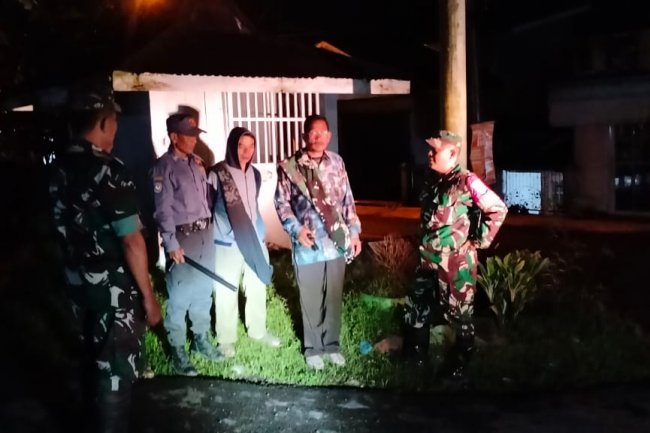 Babinsa Koramil 06/Kalibening melaksanakan Patroli Wilayah Binaan